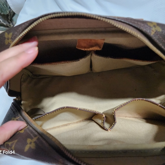 Louis Vuitton Deauville Vintage Bag in Good Condition - Picture 10 of 12